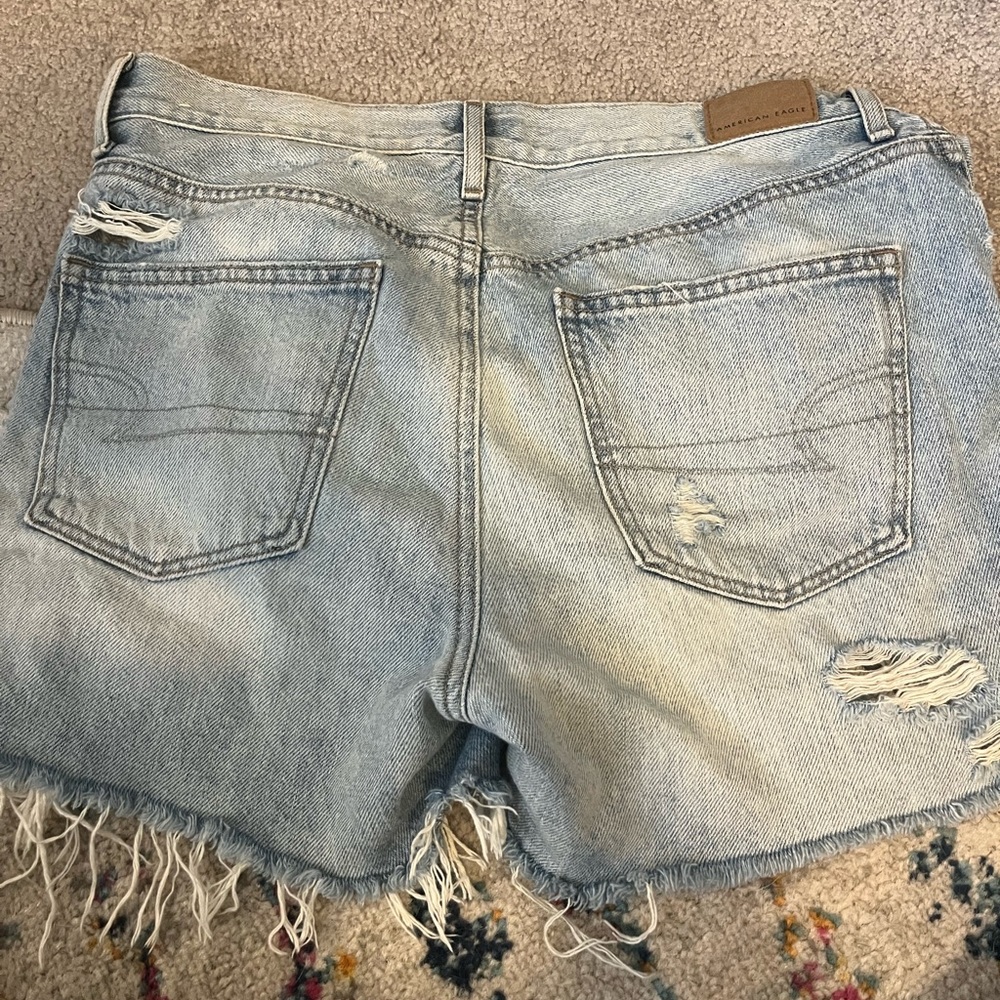 American eagle ripped boyfriend shorts